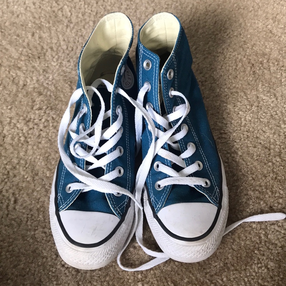 Blue high top converse